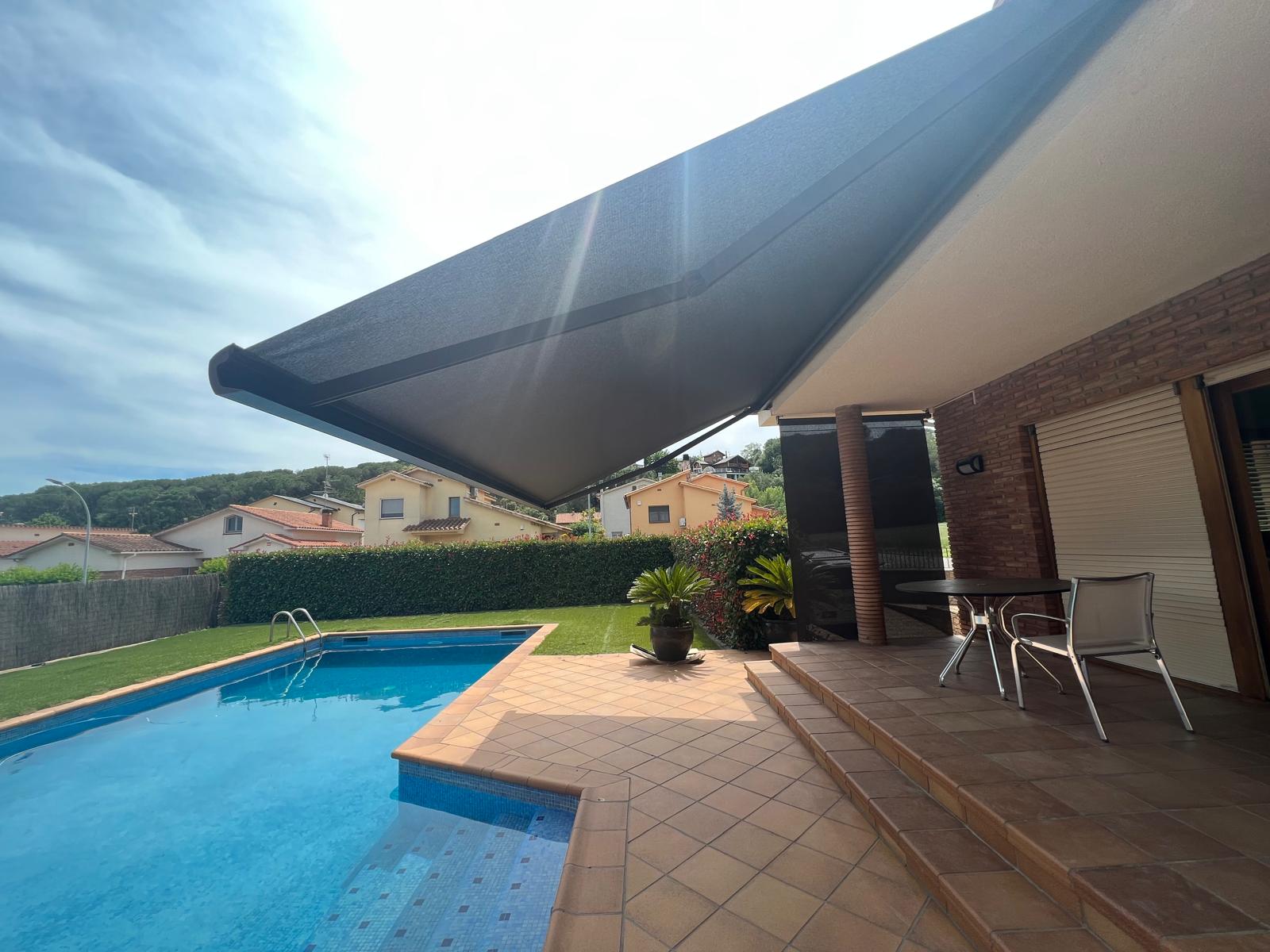 Instalación toldo cofre 2